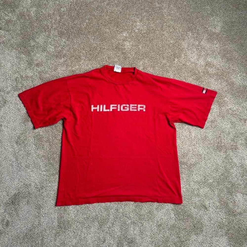 VINTAGE RED TOMMY HILFIGER FADED GRAPHIC TEE